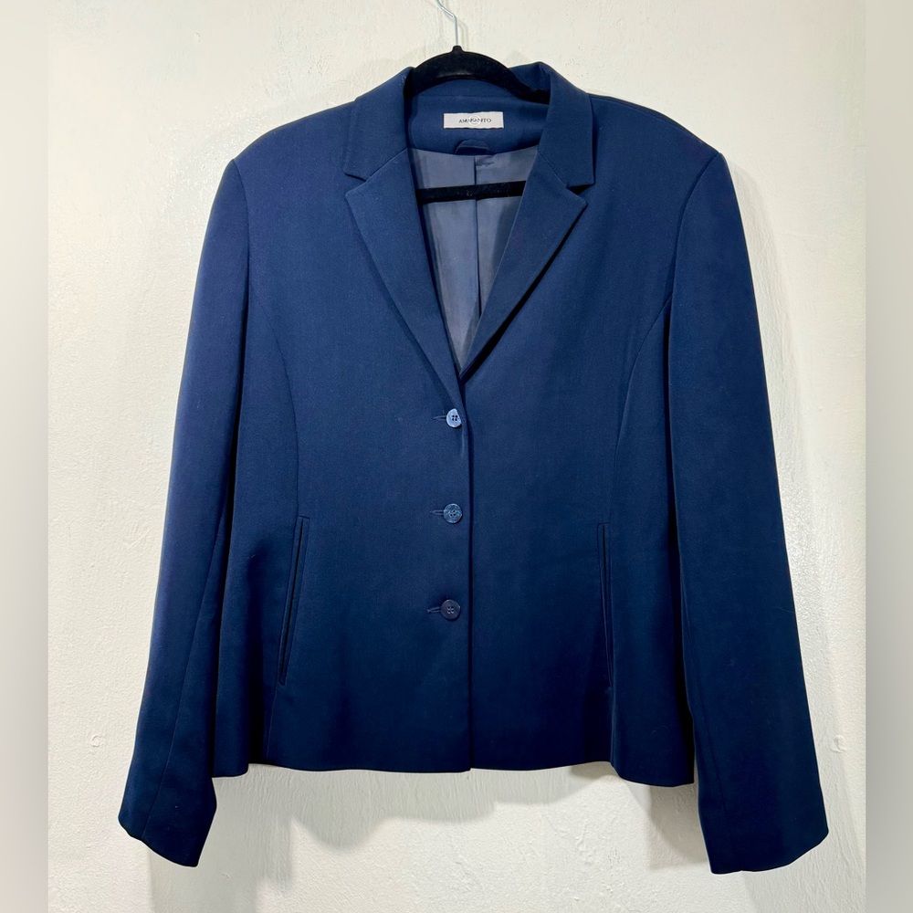 Amaranto-Styish Y2K blue blazer in Excellent condition.Made in Italy.Size 14
